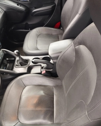 Hyundai ix35 cena 44800 przebieg: 148666, rok produkcji 2013 z Rawicz małe 254